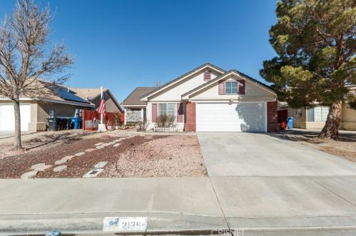 2135 Bend Ave, Lancaster, CA 93535-5506
