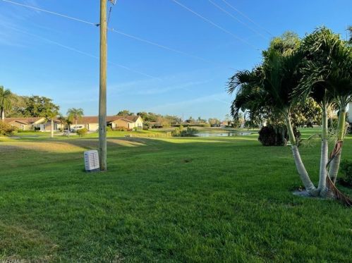 367 Palm Dr, Naples, FL 34112-3923