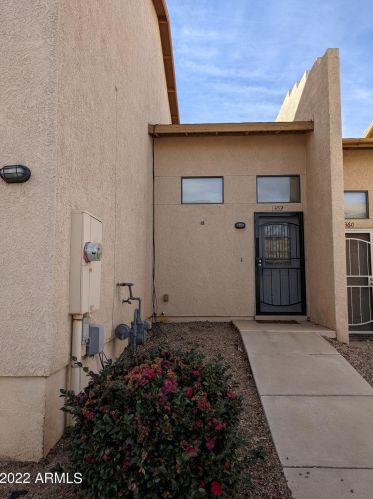 1352 Leon Way, Sierra Vista, AZ 85635-1215