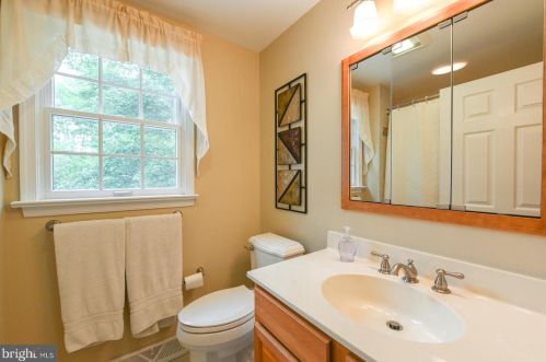 112 Shady Ln, Lansdale PA  19446-1415 exterior