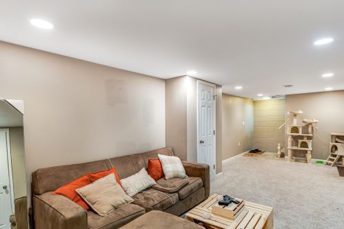 6215 Fairlane Ave, Milwaukee WI  53223-3471 exterior