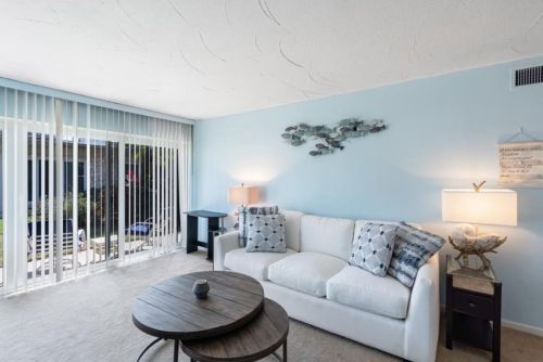 1215 Edington Pl, Marco Island, FL 34145-2015