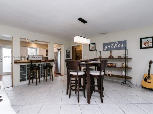 518 58th Ct, Hollywood FL  33023-1437 exterior