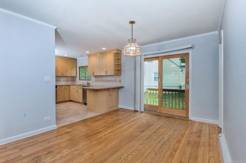 50 Abingdon Ln, Scarsdale NY  10583-6649 exterior