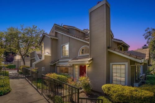 2851 Buena Crest Ct, San Jose CA  95121-2956 exterior