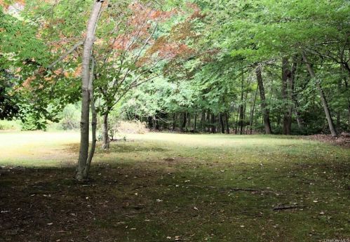 354 Alden Rd, Yorktown Hgts NY  10598-3204 exterior