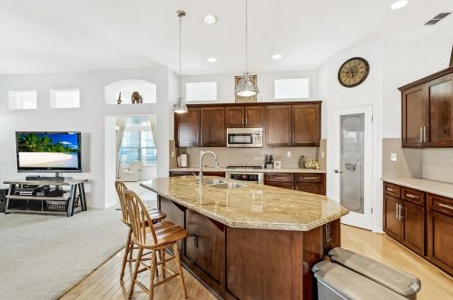 9247 Brown Rd, Elk Grove CA  95624-3917 exterior