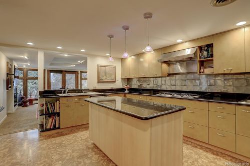 2475 Jackson St, Denver CO 80210-5638 exterior