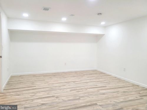 20 Kendall Blvd, Camden NJ  08107-1512 exterior