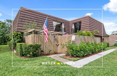 1905 19th Ln, West Palm Beach, FL 33418-3565