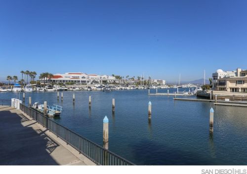 80 Montego Ct, San Diego CA 92118-3253 exterior