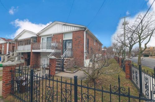 2400 Wickham Ave, Bronx, NY 10469-6234