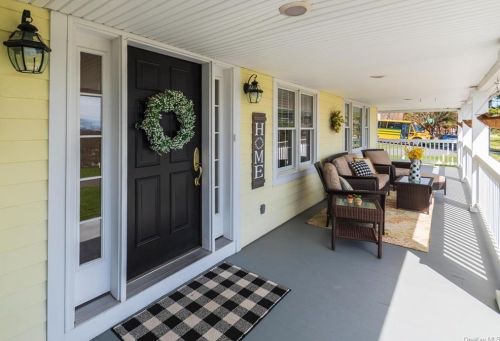 30 Chestnut St, Stony Point, NY 10980-1320