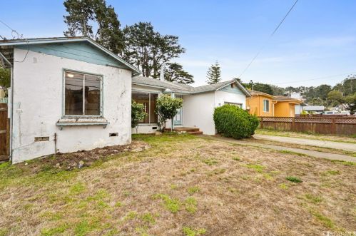 539 Macarthur Dr, Daly City, CA 94015-2004