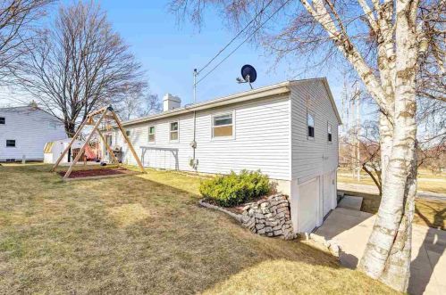 331 Skyline Blvd, Green Bay WI  54302-3335 exterior