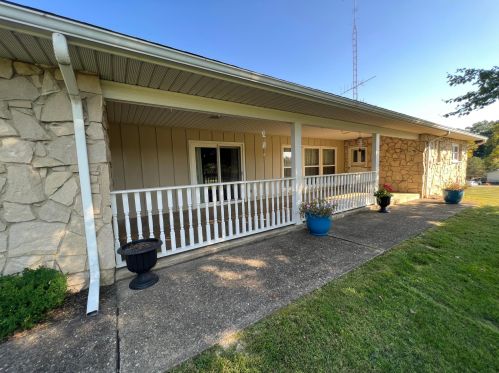 8040 Vickers Hill Rd, Nashport, OH 43830-9767