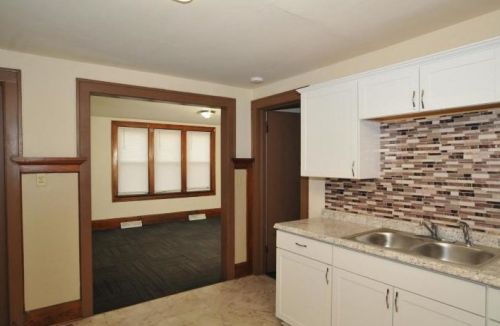 1600 35, Milwaukee WI 53215-1827 exterior