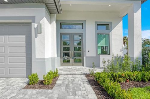 783 110th Ave, Naples FL  34108-1819 exterior