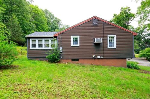 46 Sabin St, Putnam CT  06260-1842 exterior