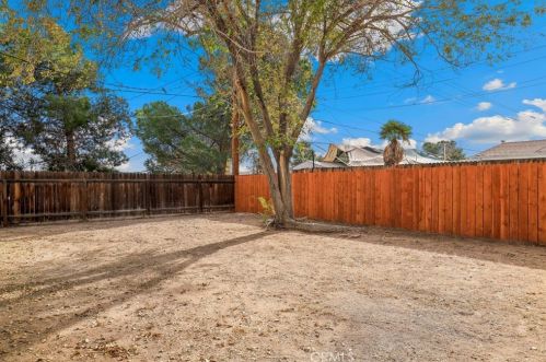 16121 Colina St, Victorville CA  92395-3610 exterior