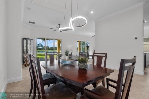 10491 Waterway Ln, Fort Pierce FL  34987-2521 exterior