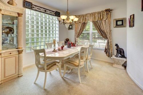 16101 27th St, Hollywood FL  33027-5200 exterior