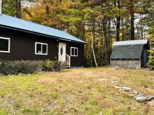 250 Gulf Rd, Northwood, NH 03261-4037