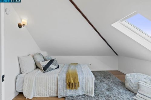 1470 12th St, Oakland CA 94607-2048 exterior