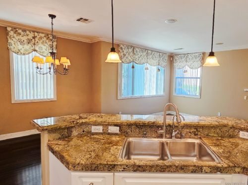 1441 Caminito Sicilia, Chula Vista CA  91915-4143 exterior