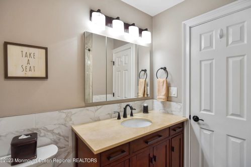 16 Galway Dr, Hazlet NJ  07730-1112 exterior