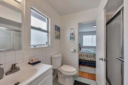 2031 103rd Ave, Oakland CA  94603-3325 exterior
