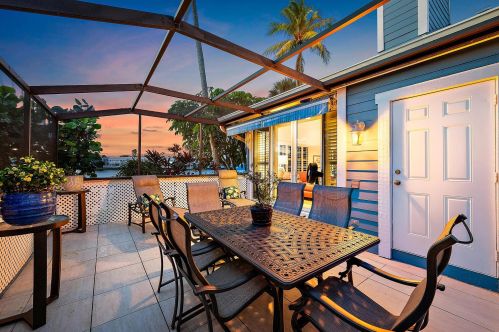 622 Ocean Dunes Cir, Jupiter FL  33477-9116 exterior