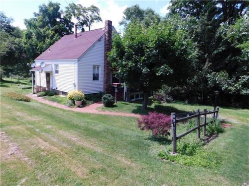 6970 Royal Dr, Verona, PA 15147-3331