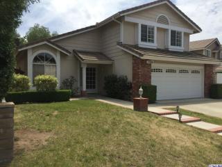 22560 Cardiff Dr, Santa Clarita CA  91350-3028 exterior