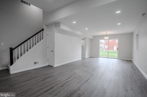 200 Garfield Ave, New Castle, DE 19720-6420