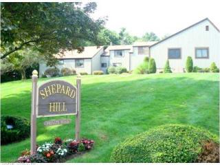 22 Shepard Hill Rd, New Haven, CT 06514-1634