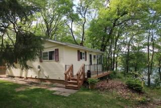 276 Lake Shore Dr, Brooks, WI 53952-9600