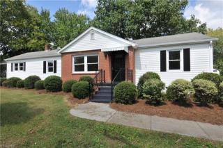 5837 Hedgecock Rd, Kernersville, NC 27284-9582