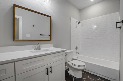 2111 Johnson St, Greenville TX  75401-3553 exterior