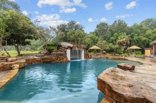 511 County Road 6510, Mont Belvieu TX  exterior