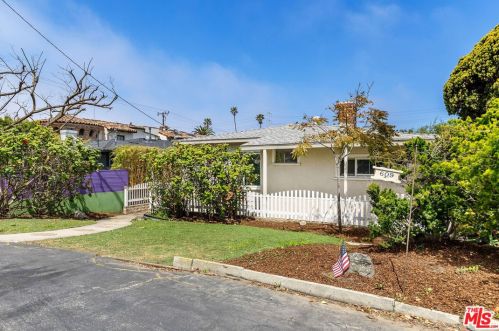 609 35th St, Manhattan Beach CA  90266-3427 exterior