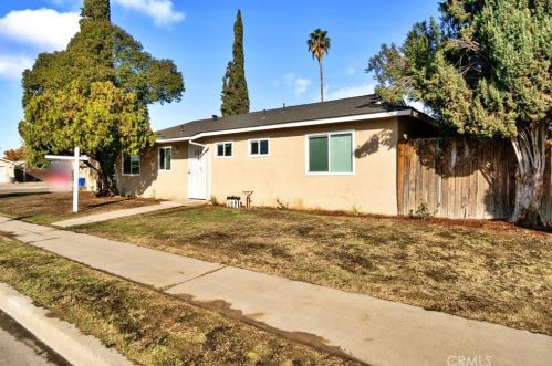 4669 Church Ave, Fresno, CA 93706-9409