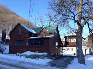 190 Walnut St, Village Creek, IA 52151-9776