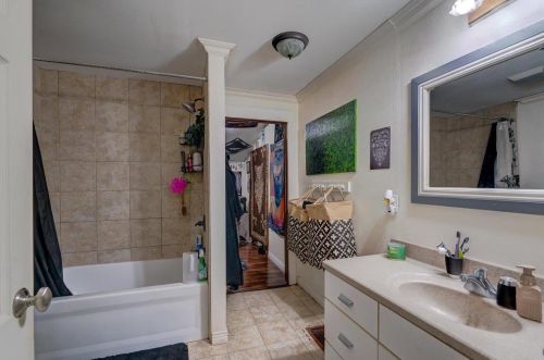 644 Johnson St, Madison WI 53703-1531 exterior