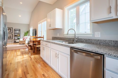 51 Picnic Rock Dr, Dover NH  03820-4709 exterior