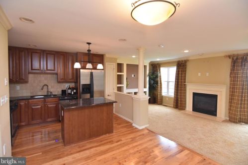 35 Highgrove Ct, West Deptford, NJ 08086-3814