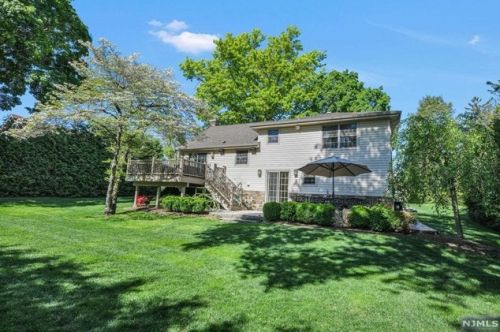 355 Corona Pl, Ridgewood NJ  07450-2801 exterior