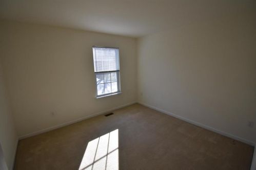 97 Highlands Blvd, Easton PA  18042-7262 exterior