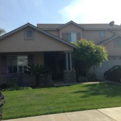 1156 Joy Ct, Exeter, CA 93221-2389