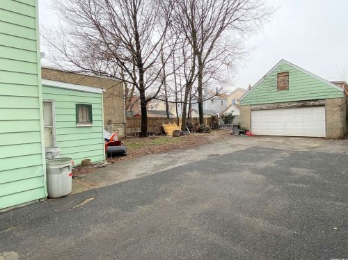 84-49 129th St, Jamaica, NY 11415-2811